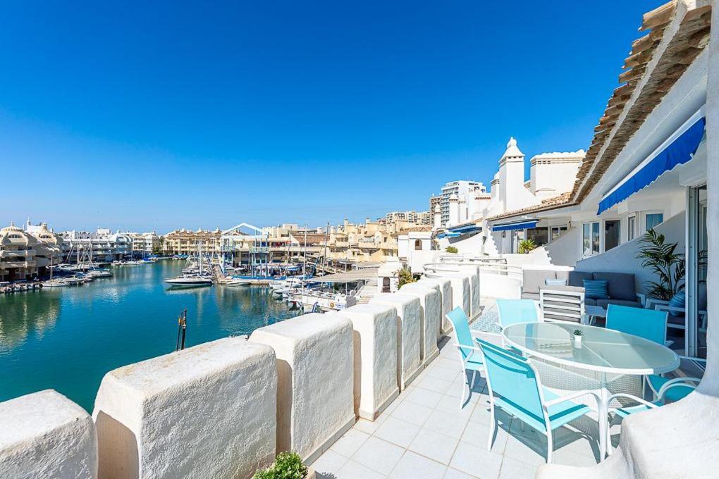 Puerto De Benalmadena Apartamento Vacacional Con Vistas Al Mar Y Yates Tres Habitaciones 2 Banos Exterior photo