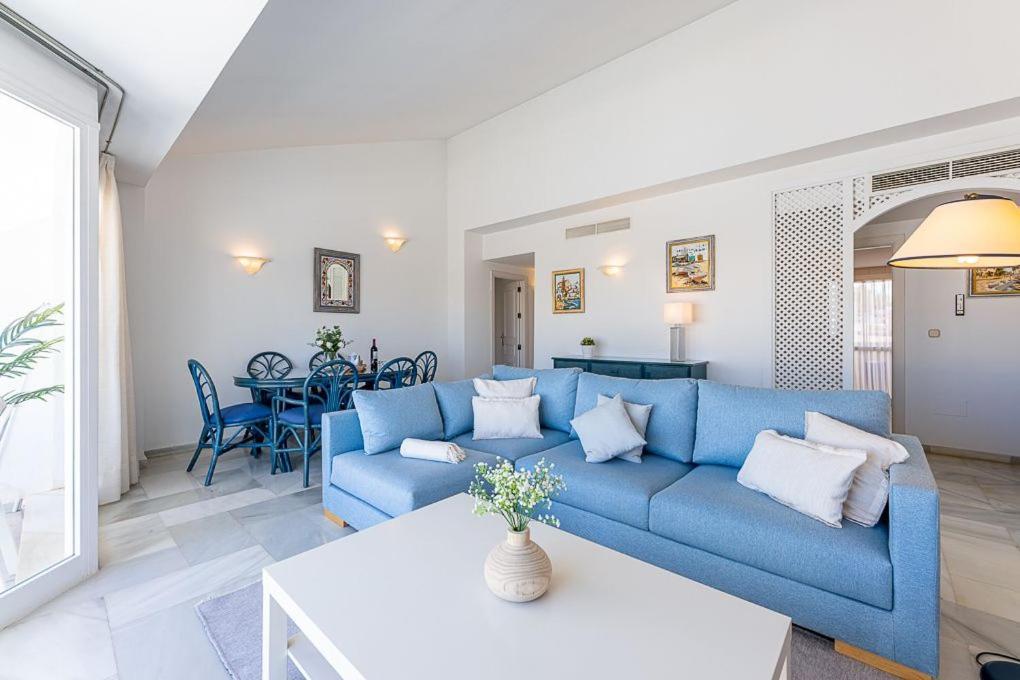 Puerto De Benalmadena Apartamento Vacacional Con Vistas Al Mar Y Yates Tres Habitaciones 2 Banos Exterior photo