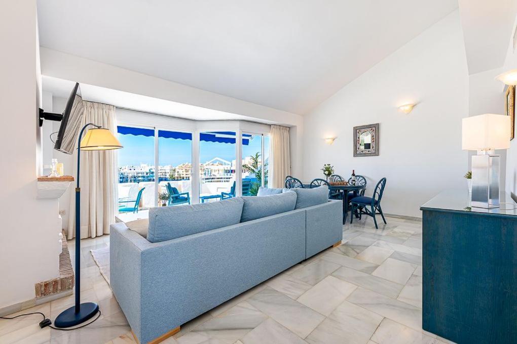 Puerto De Benalmadena Apartamento Vacacional Con Vistas Al Mar Y Yates Tres Habitaciones 2 Banos Exterior photo