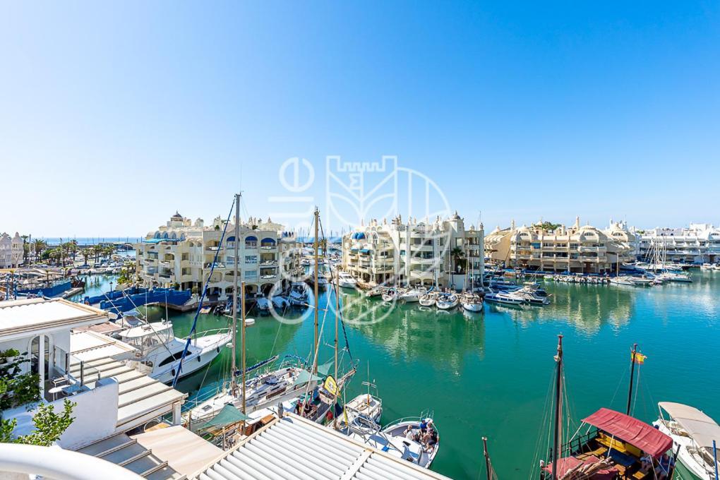Puerto De Benalmadena Apartamento Vacacional Con Vistas Al Mar Y Yates Tres Habitaciones 2 Banos Exterior photo